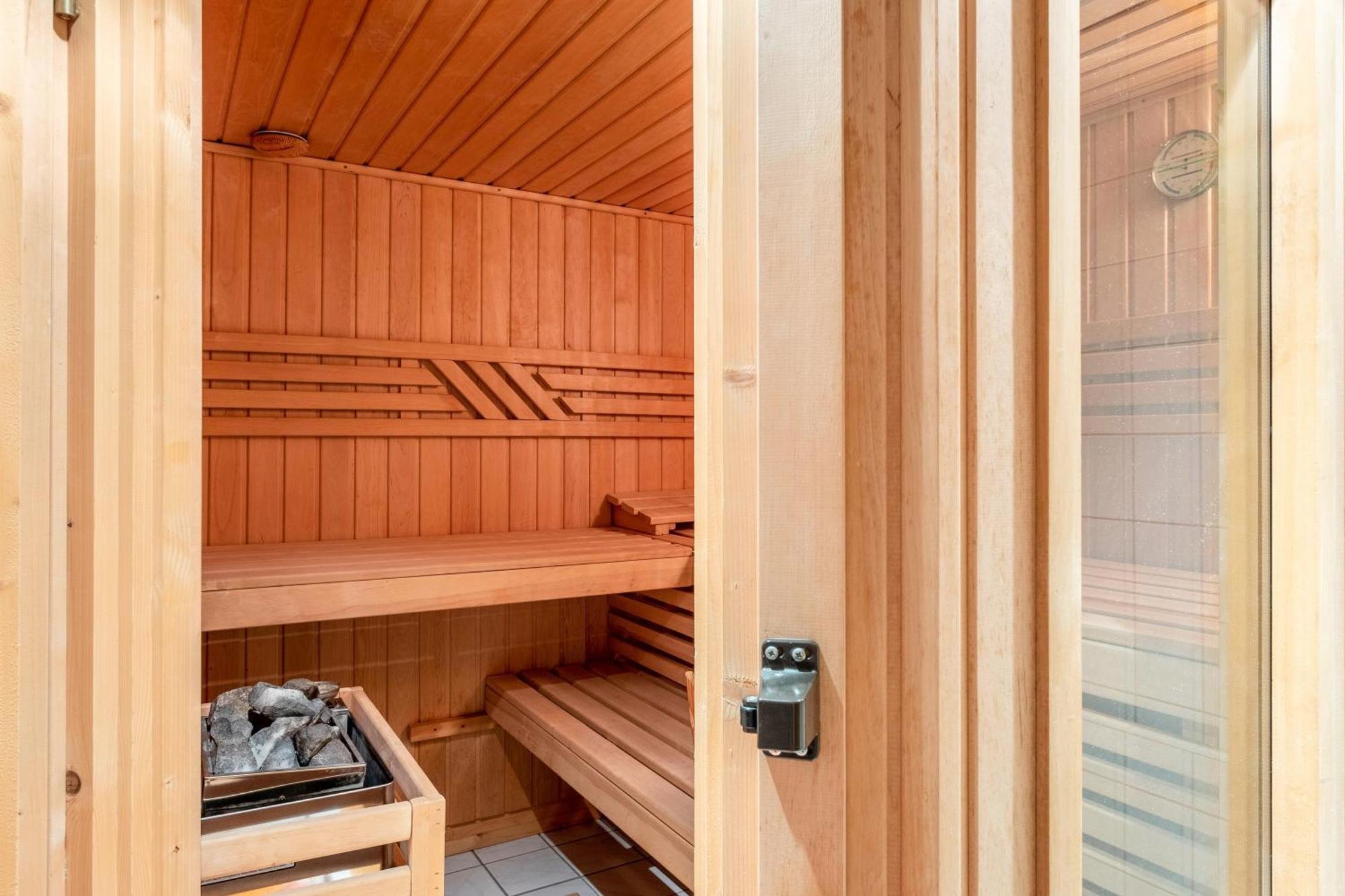 Ferienwohnung Bei Franka Mit Sauna Freiburg im Breisgau Exterior photo